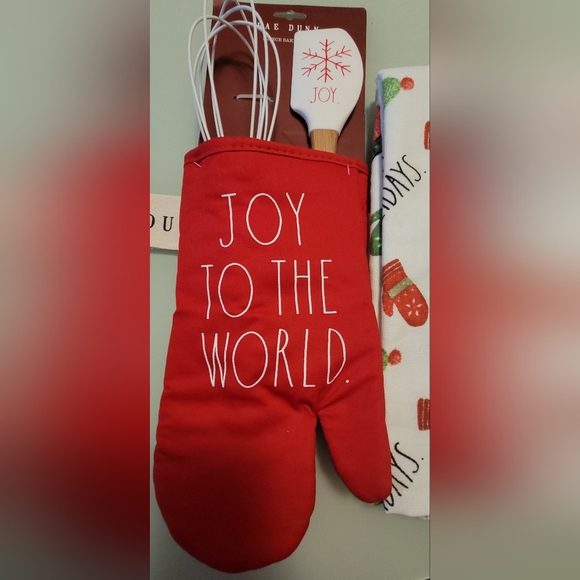 Rae Dunn Christmas Kitchen Bundle - Picture 4 of 5